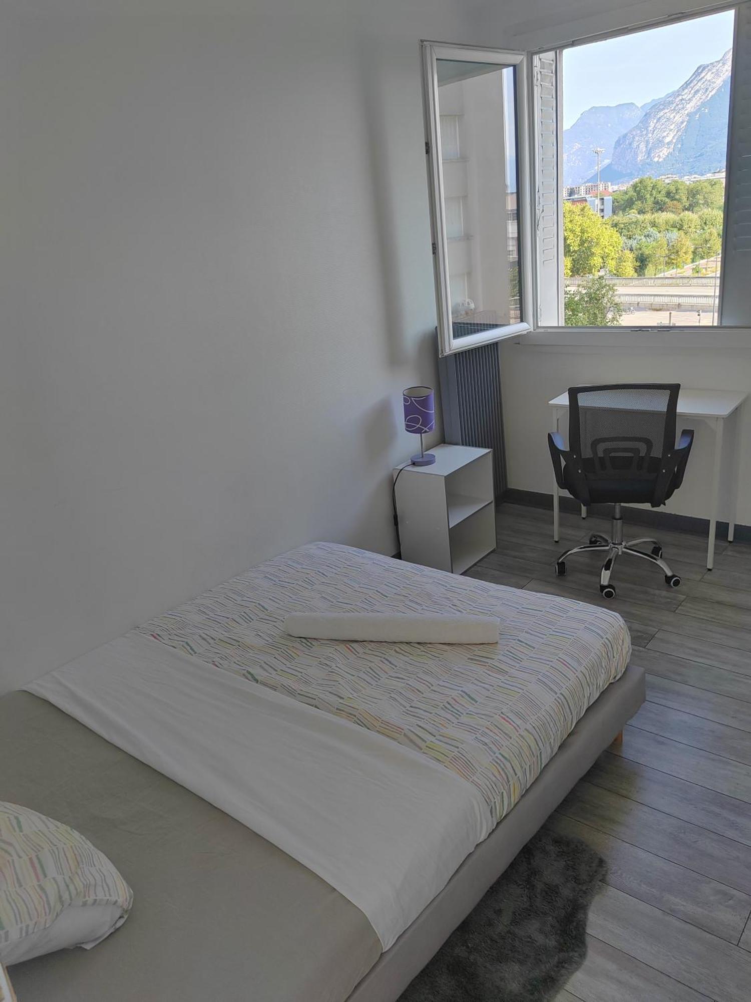 Une Chambre Dans Appartement Partage, Grenoble A 8 Min Du Centre-Ville Exteriör bild